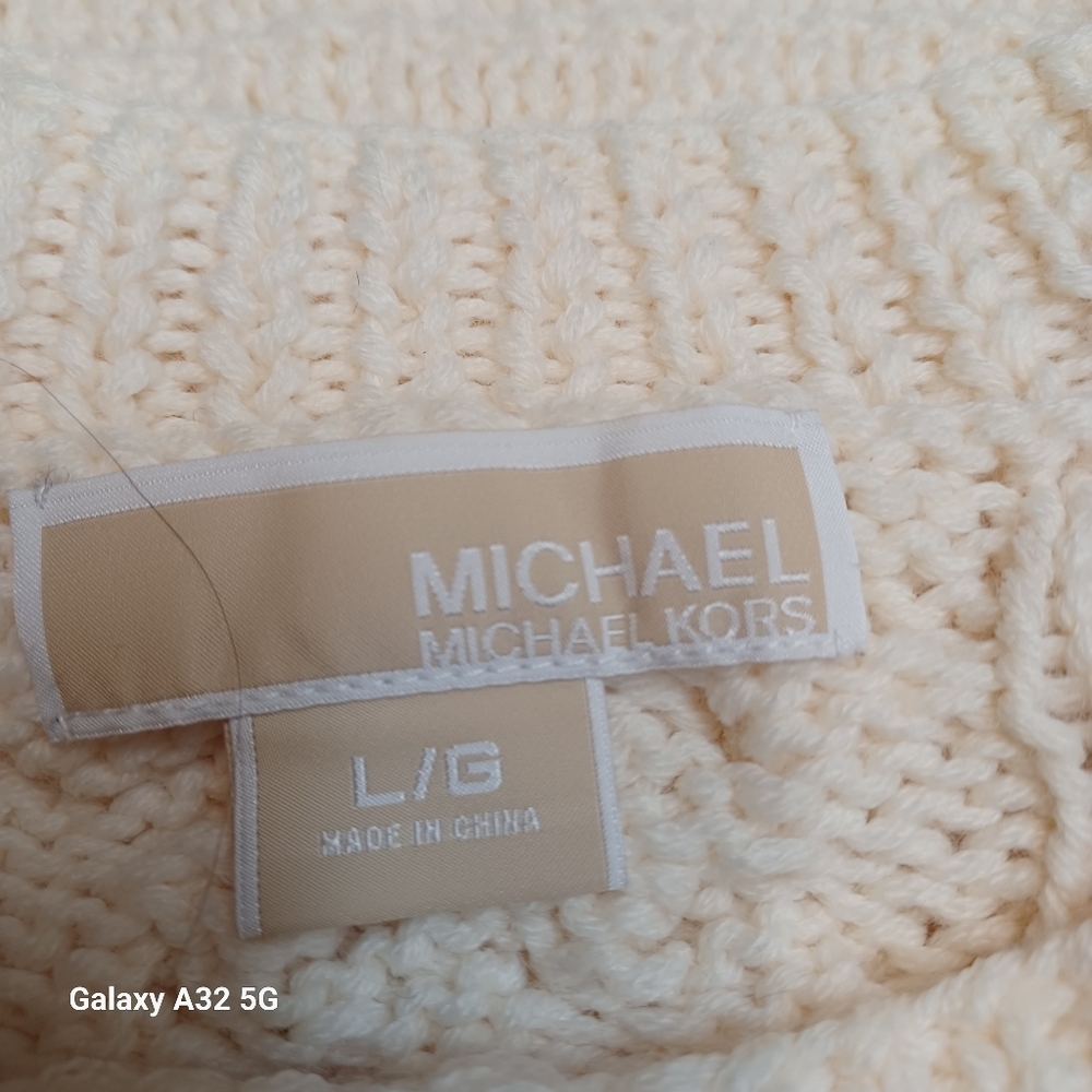 Michael Kors Women Size L  Ivory Cable Knit Sweater with Button Detail - Picture 9 of 13
